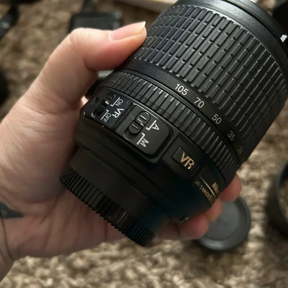 Nikon D90 18-105 VR Kit With Extra Lens